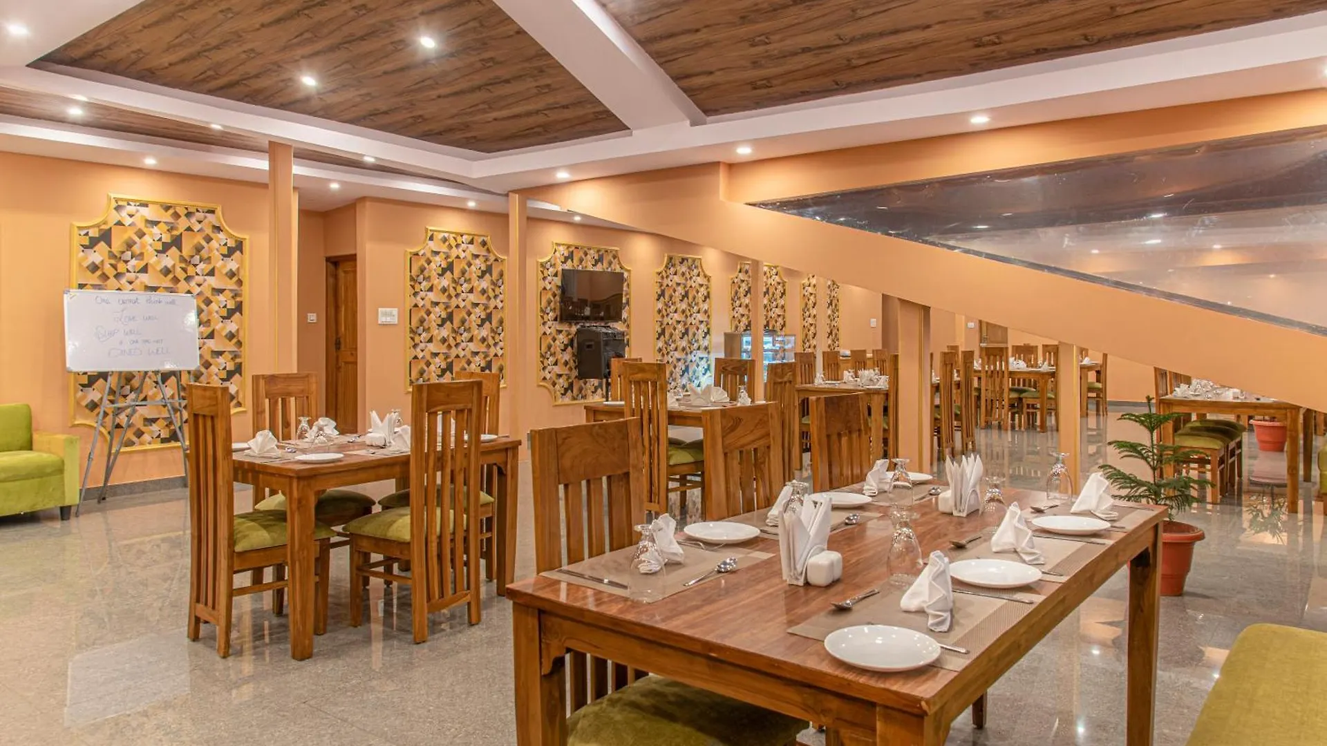 Hotel The Grand Madhushala Shimla